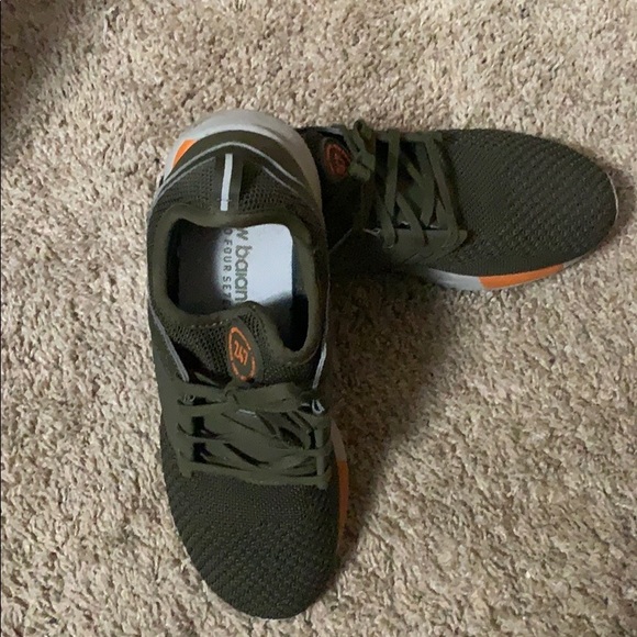 New balance (Two four seven) - Picture 3 of 3